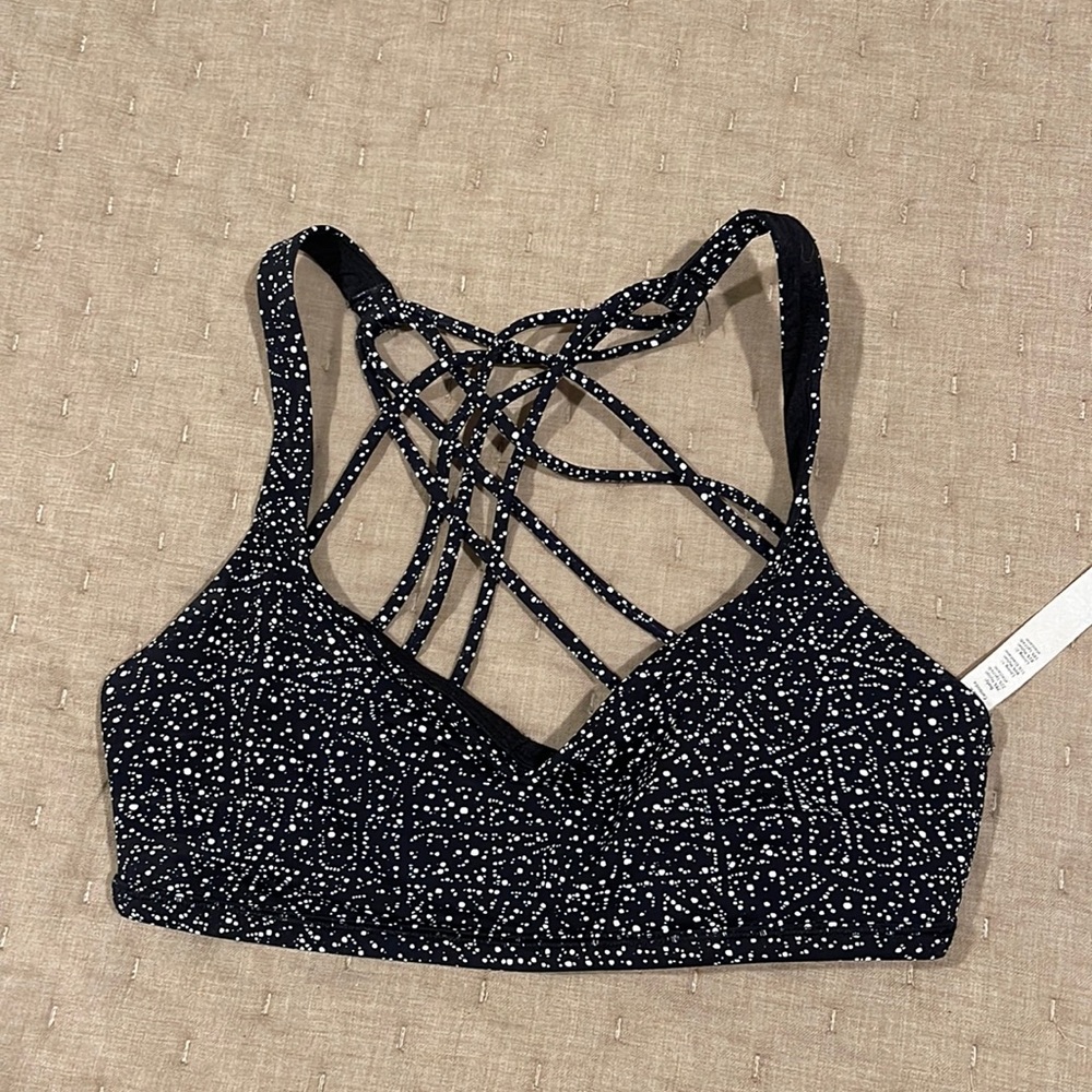 SIZE 6 LULULEMON SPORTS BRA